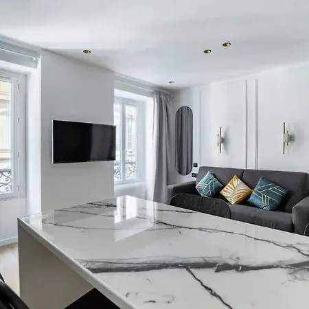 Appartamento Chic In 8th - Near Champs-elysee Parigi