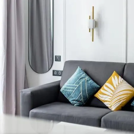 Chic In 8th - Near Champs-elysee Appartamento *